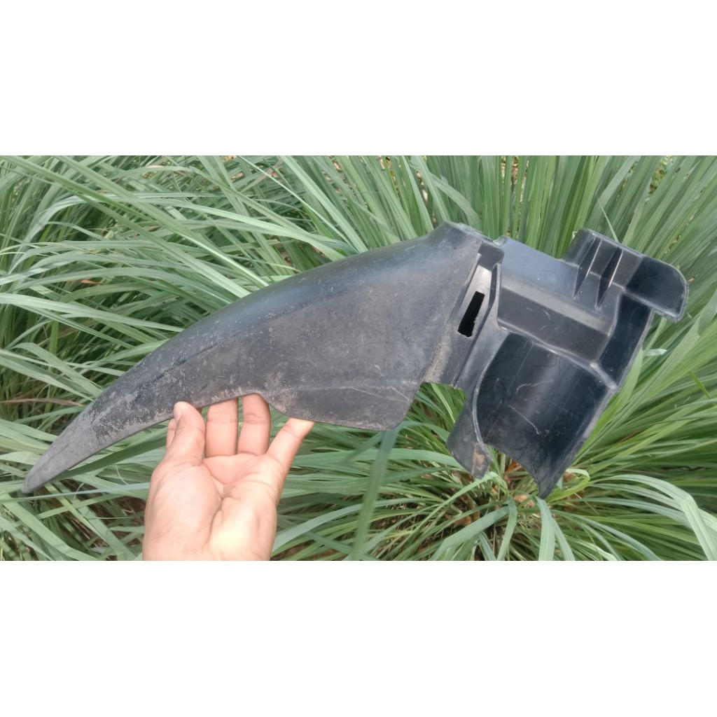 spakbor depan Revo absolute sambungan spakbor depan Revo absolute ori