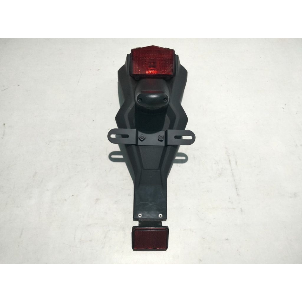 Spakbor Slebor Lengkap Bracket / Tas Toolkit Belakang Original Copotan KLX S, L, DT OLD.