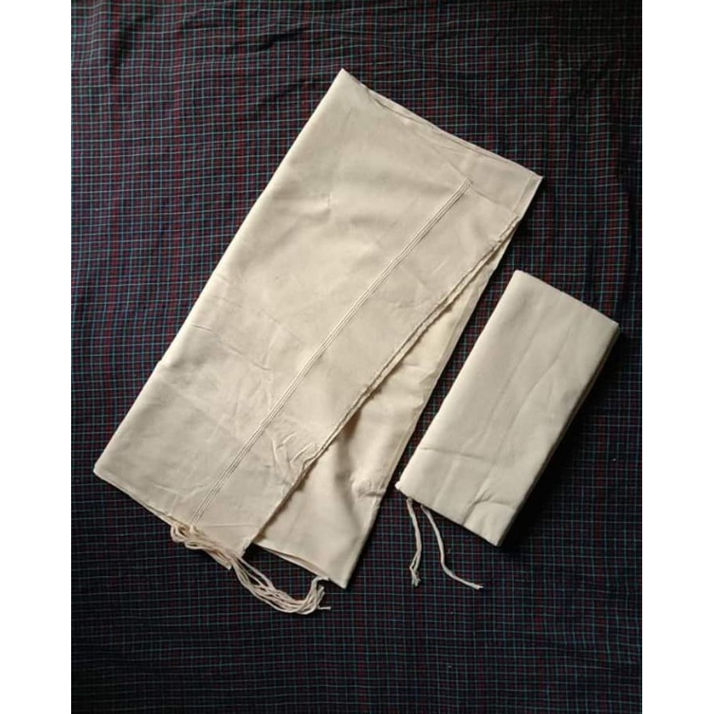 Iket kepala kain tenunan segi empat khas baduy dalam