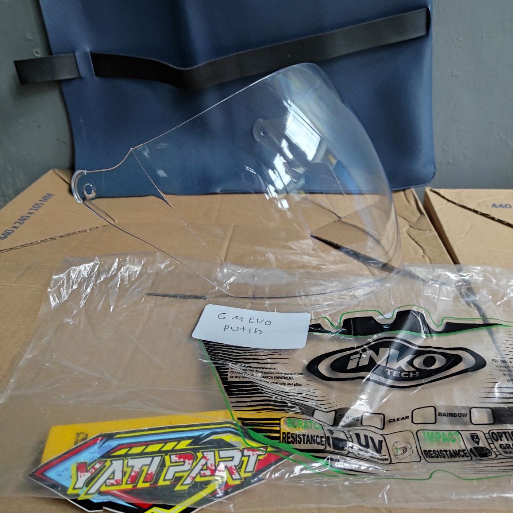 Kaca helm GM EVOLUTION GM FIGHTER GM ICON KACA HELM GM CARTOON PUTIH