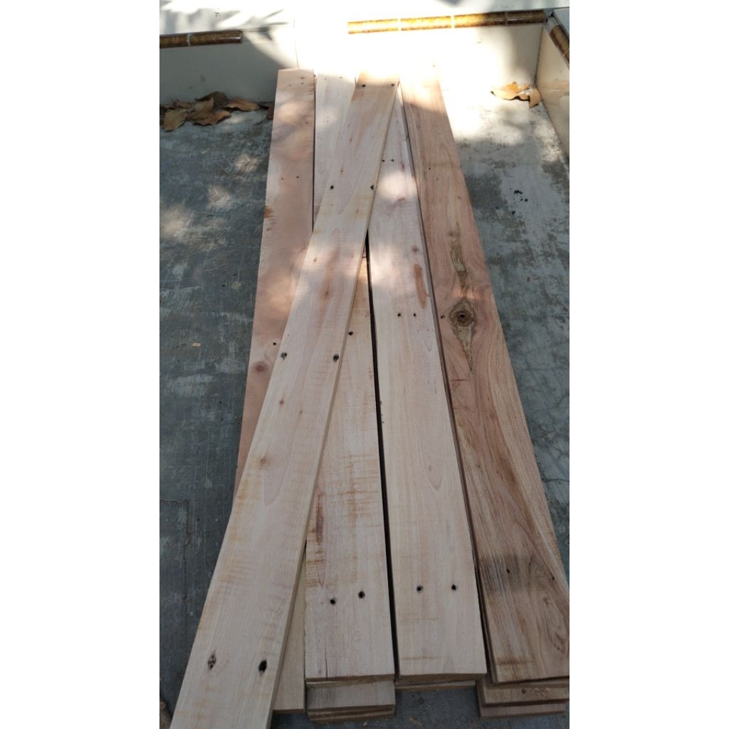 kayu bekas palet, seru halus