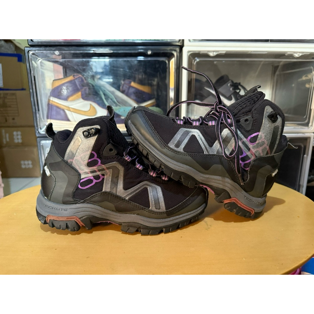 Sepatu COLUMBIA HOODSTER OUTDRY TRAIL SHOES