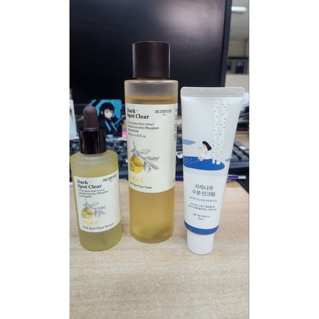 SKINFOOD YUJA-C DARK SPOT CLEAR TONER & SERUM (PRELOVED)