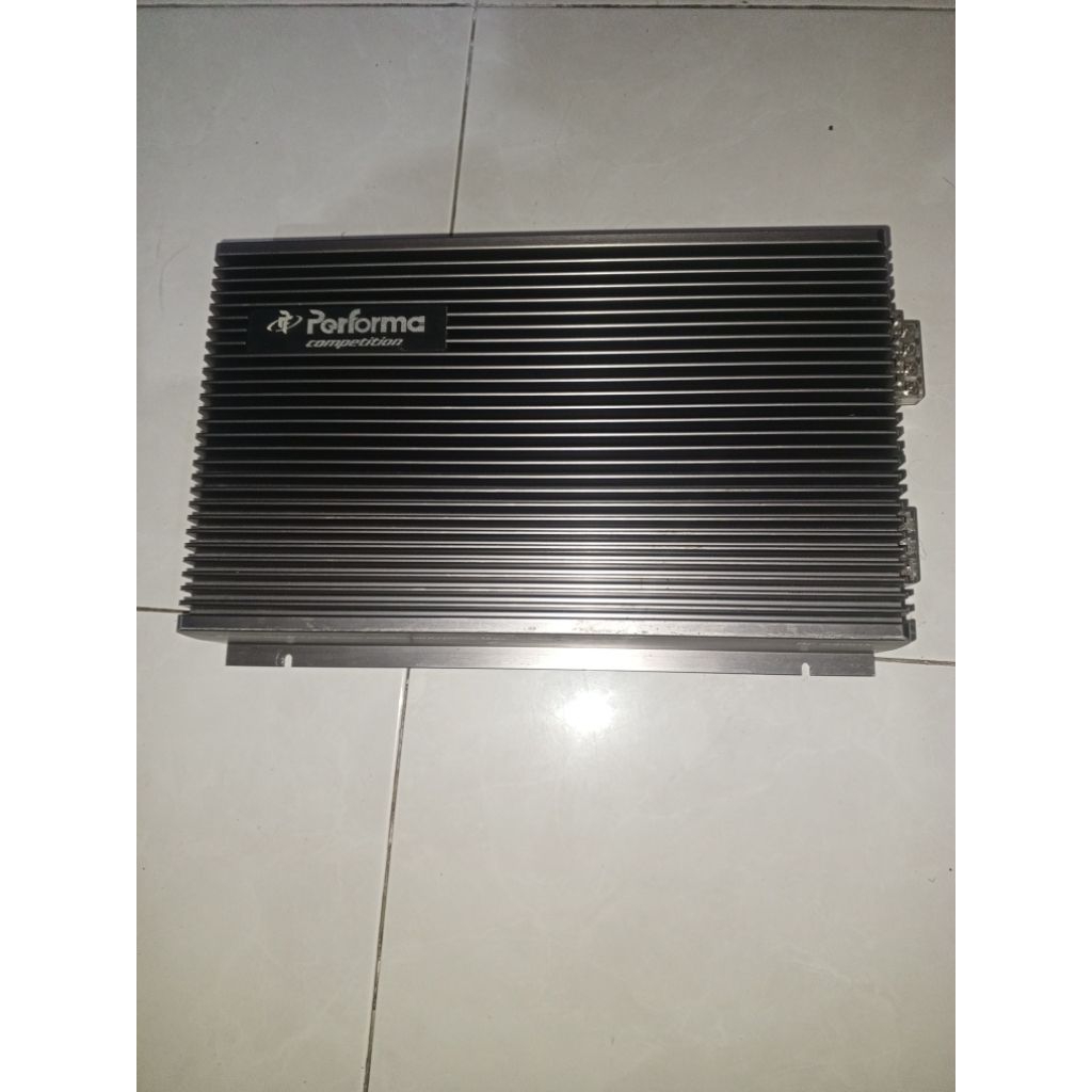 Power Audio Mobil merk Performa competition seri PC2400X‎