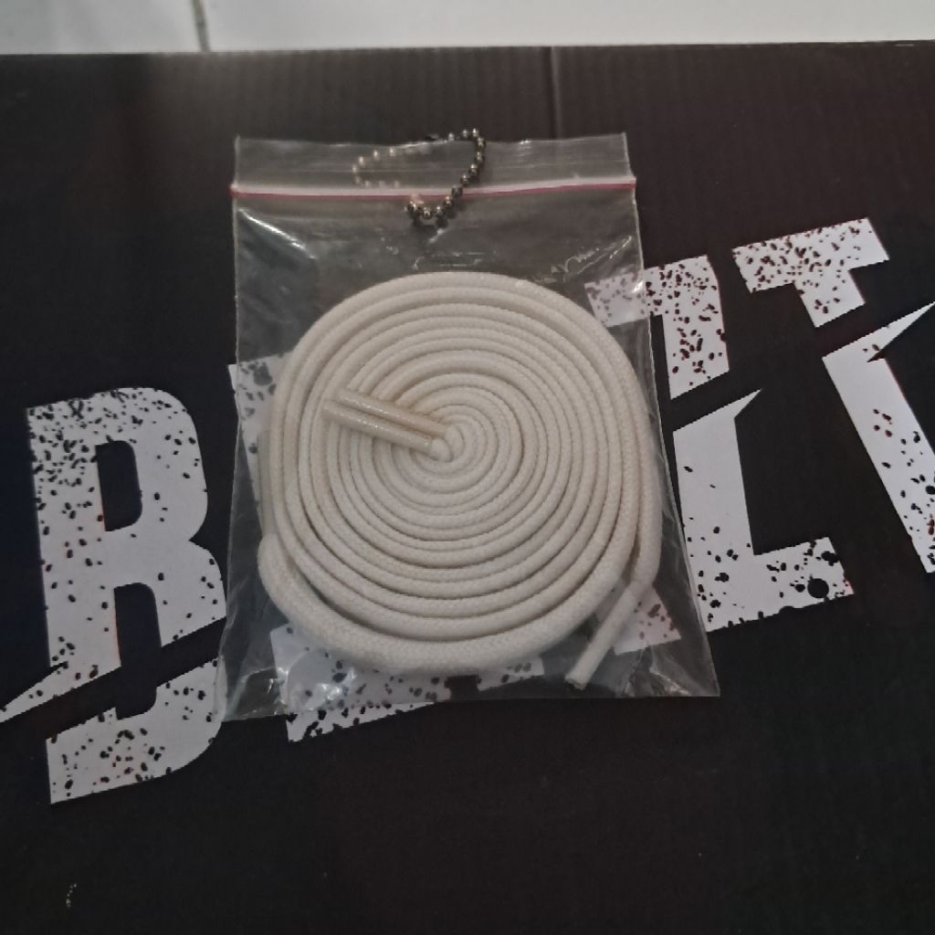 Shoes laces beazt- tali sepatu beazt- tali sepatu warna putih gepeng- tali sepatu gepeng