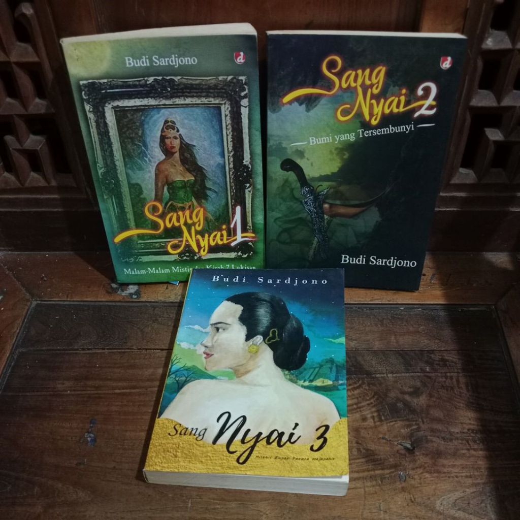 NOVEL SANG NYAI BUDI SARDJONO SET