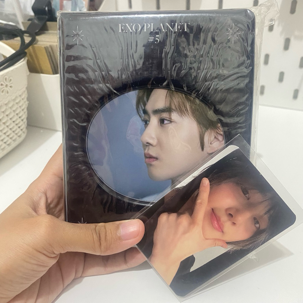 AVAILABLE EXO SUHO COLLECT BOOK PHOTOCARD SEALED OFFICIAL MD EXO PLANET 5 + PHOTOCARD OFFICIAL SUHO 