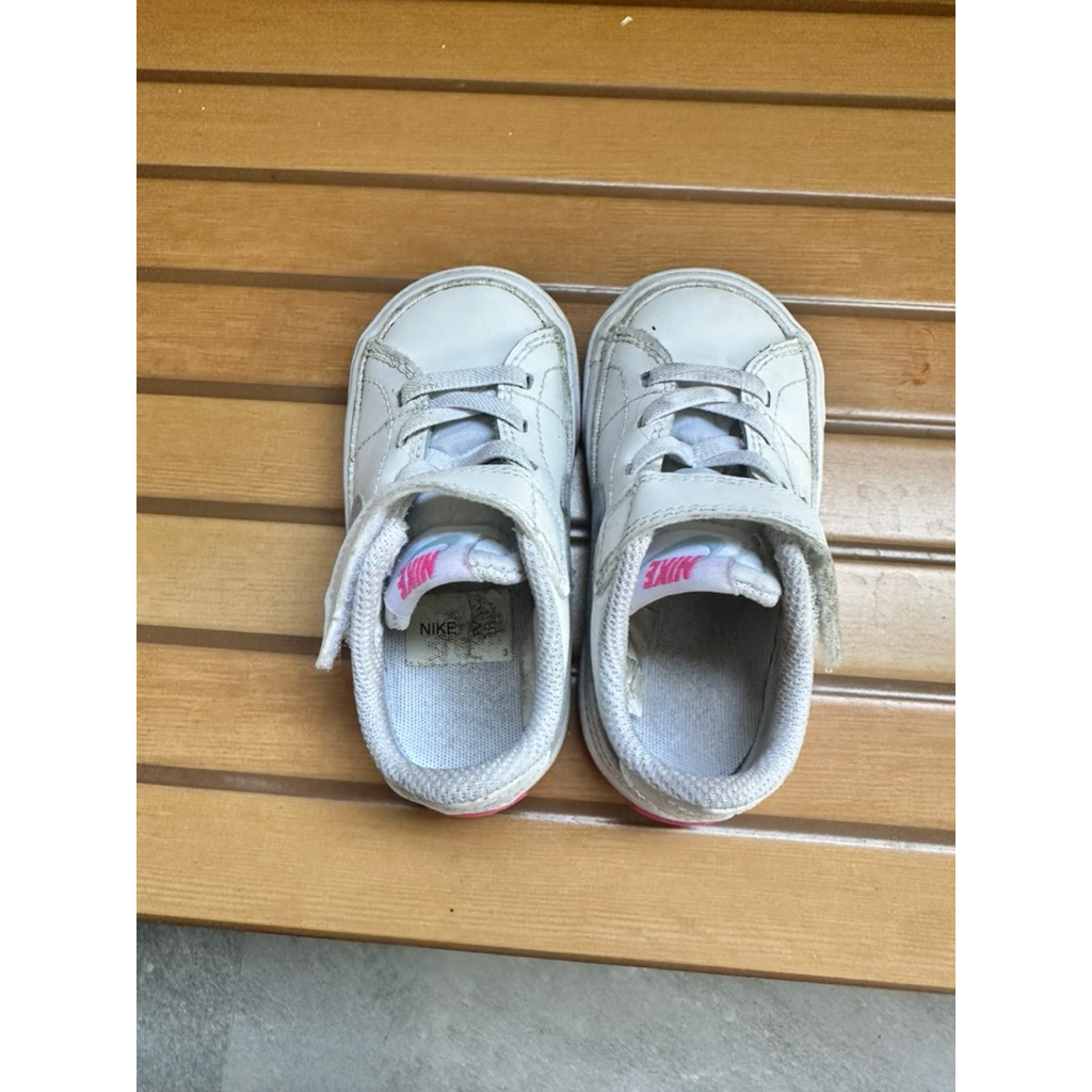 Preloved Sepatu bayi Nike size 22