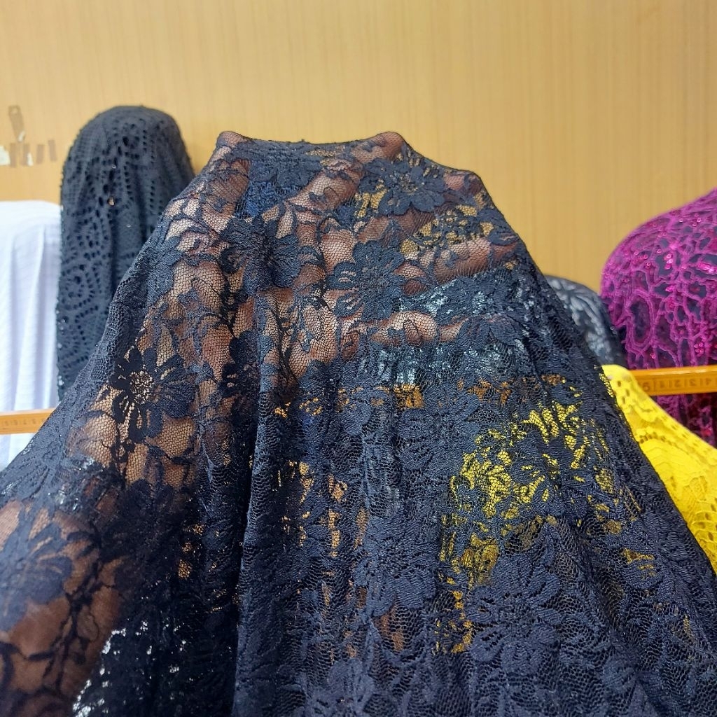 kain brokat premium  - kain brokat stretch - kain brokat luxury - kain brokat meteran ( hitam) fy