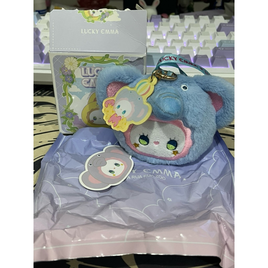 [preloved] Lucky Emma Bag Charm, White tiger hoshi, star bag charm.