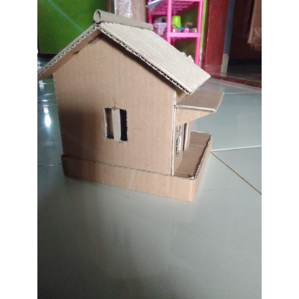 miniatur rumah dari kardus