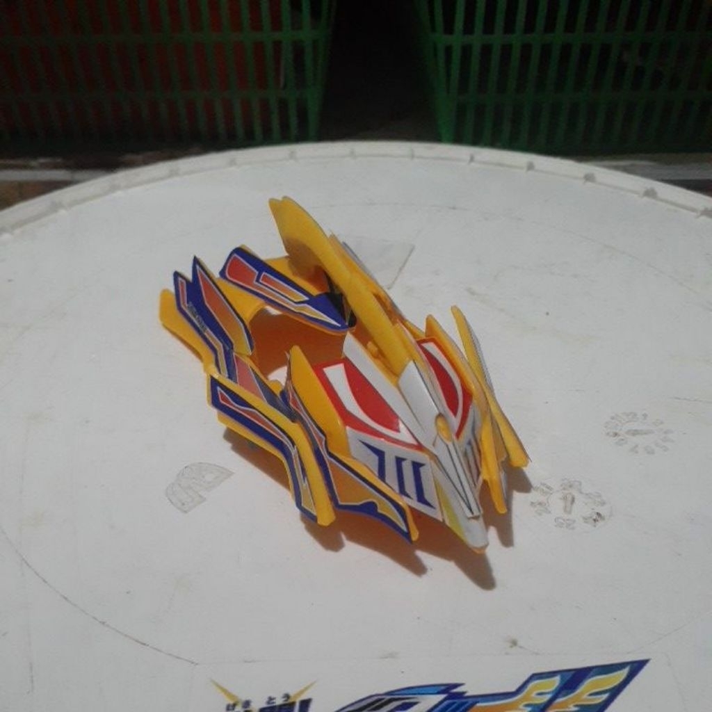 Crush gear cover Phoenix kuning