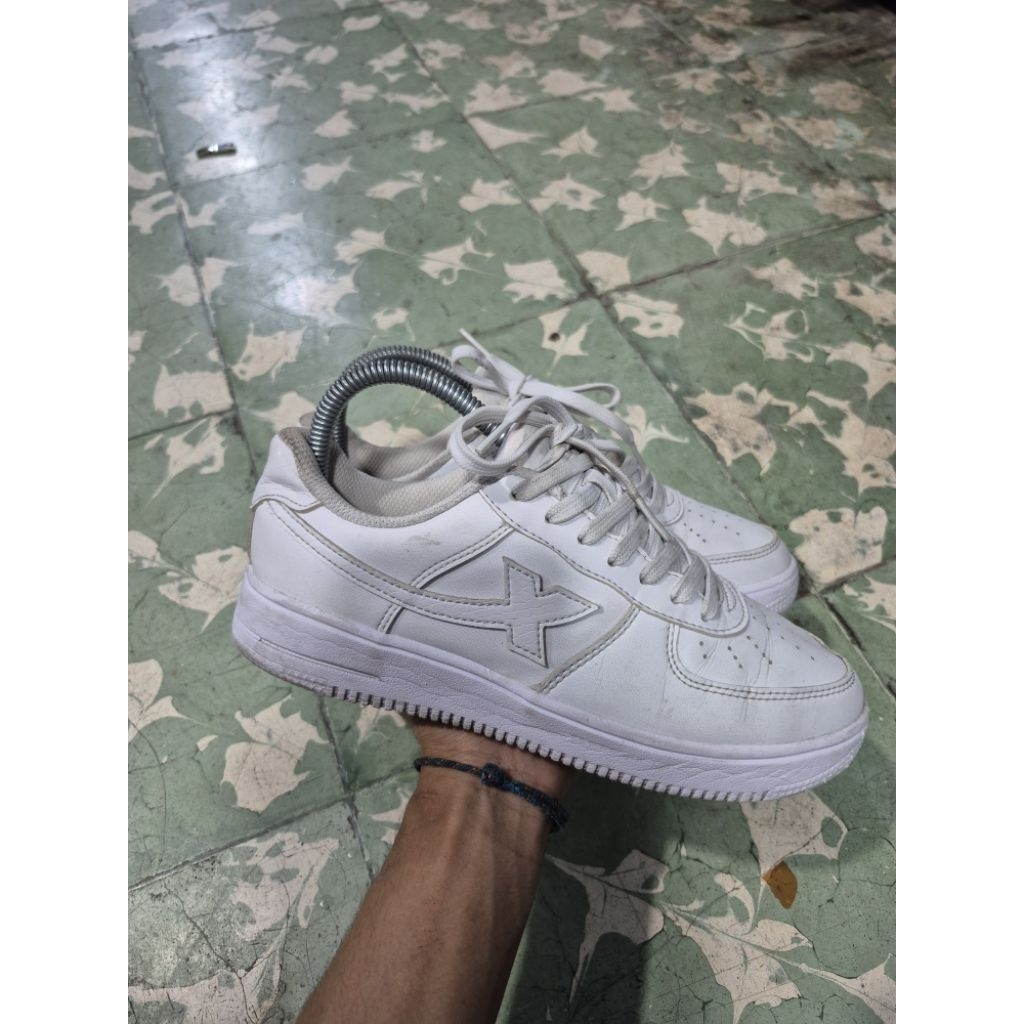 Sepatu Putih Xtep Wanita(37)