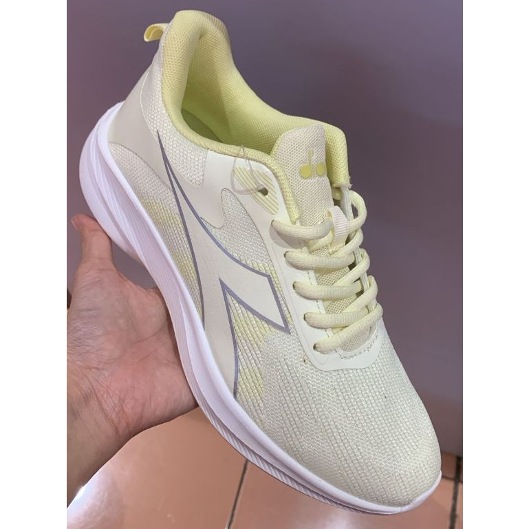 SIZE 37 ORIGINAL SALE 70% Sepatu DIADORA Women Wanita Shoes