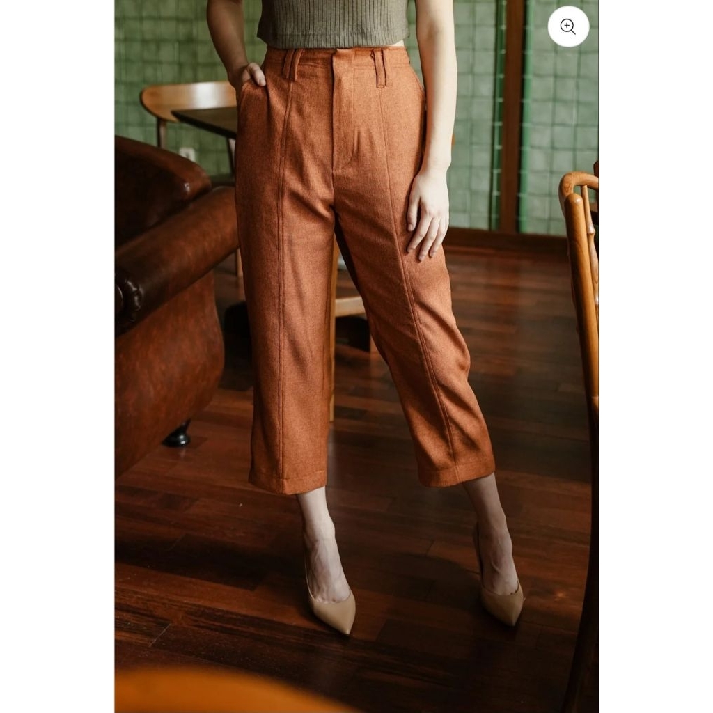 Maven Katia in Apricot tan Preloved