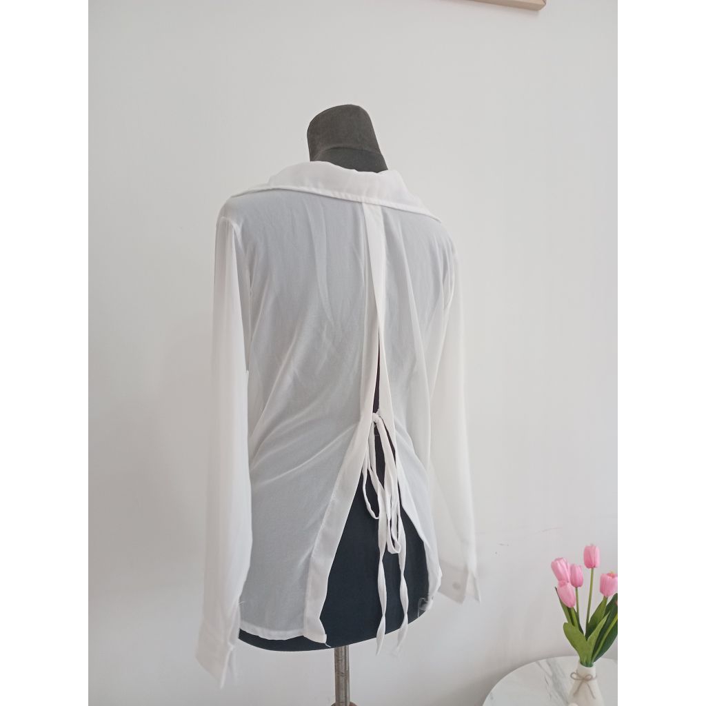 Preloved - Kemeja Backless Transparan Wanita
