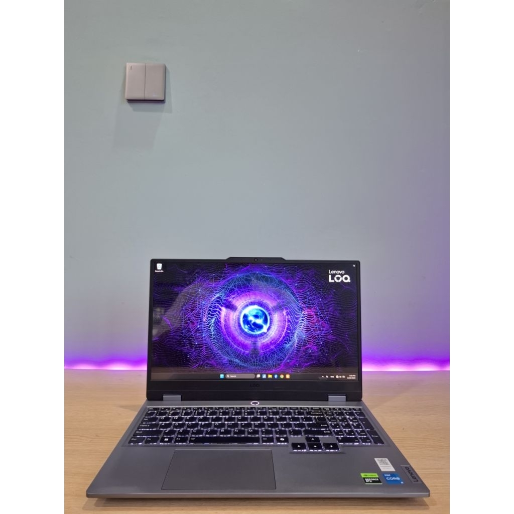 Laptop Gaming Lenovo LOQ 15IAX9