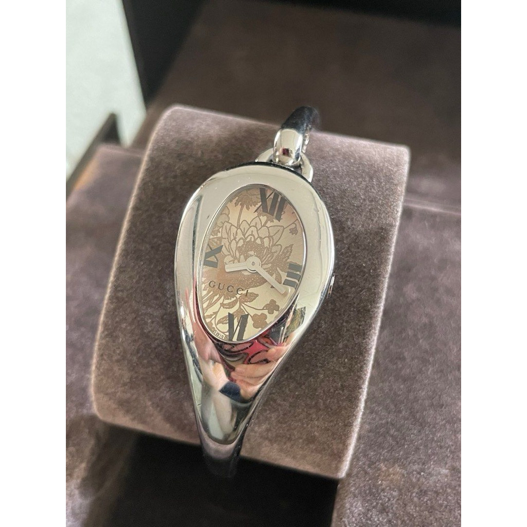 preloved gucci watch / jam tangan gucci vintage