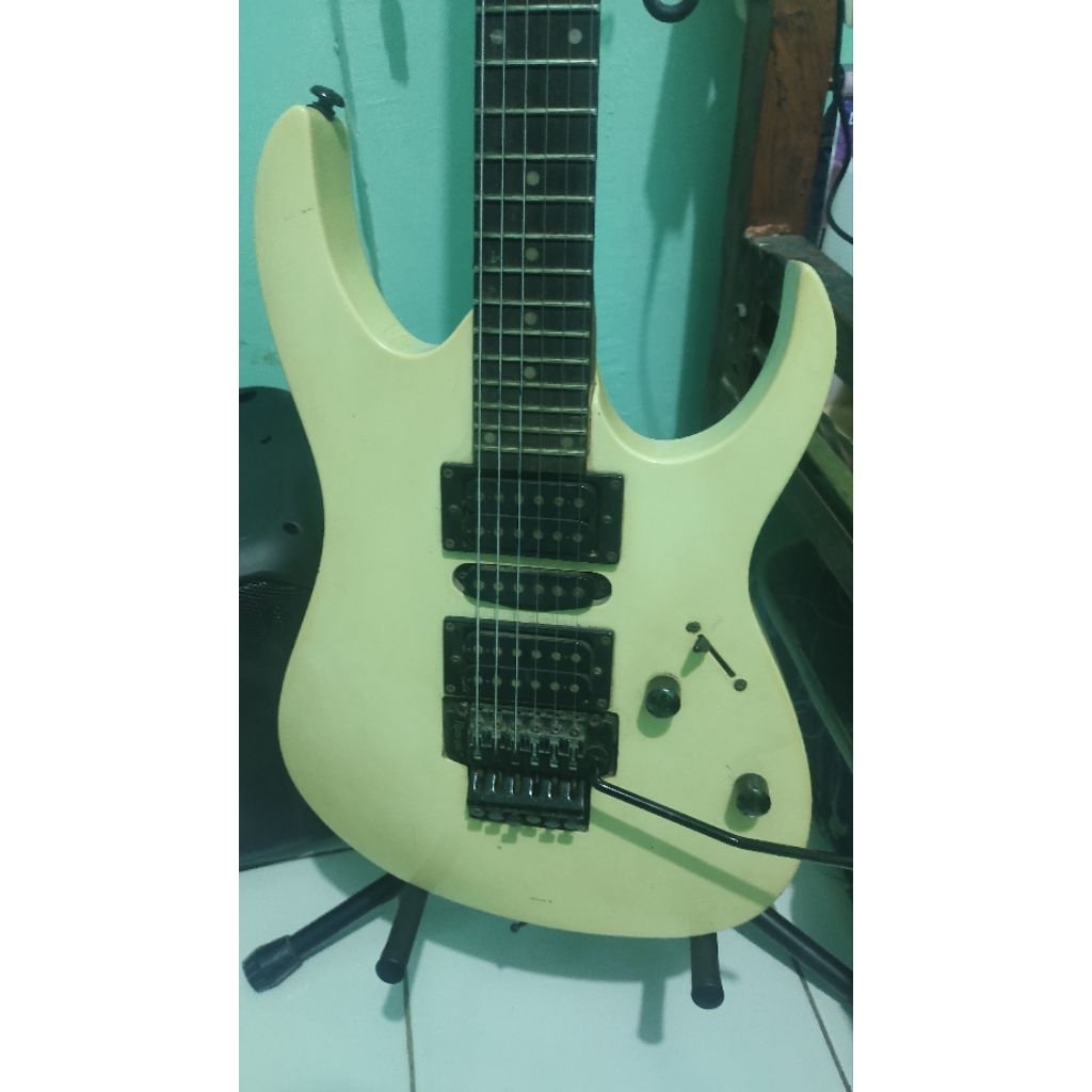 GITAR IBANEZ GIO GRG270 Made in China