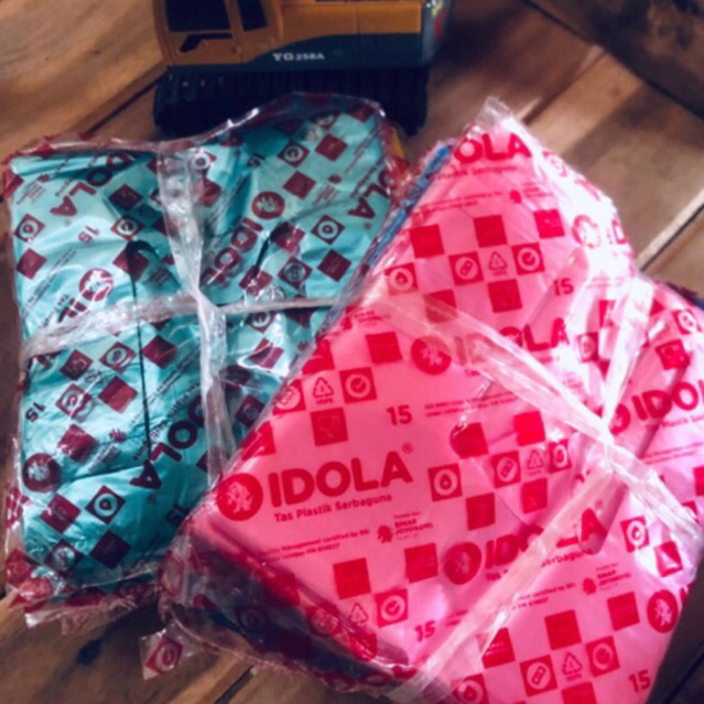 PLASTIK KANTONG IDOLA UK15 (1 IKAT)