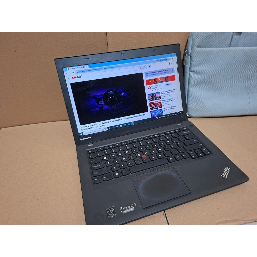 Laptop Lenovo Thinkpad T440 CORE I5 GEN 4 -SSD 128GB -8GB -No Minus Tinggal Pakai