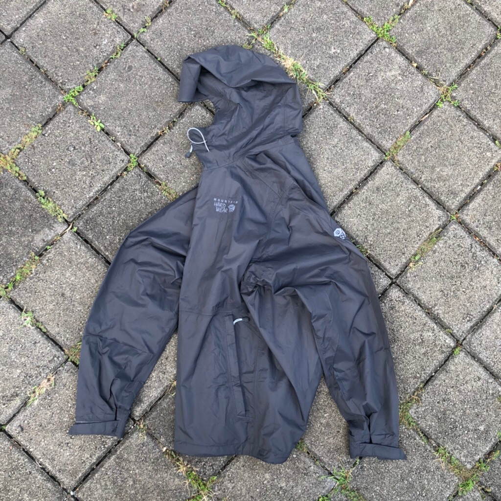 Outdoor Mountain Hard Wear MHw gorpcore waterproof preloved not arcteryx