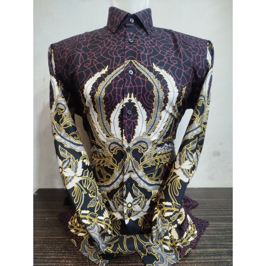 Alisan Batik Lengan Panjang Slimfit Motif Kepiting