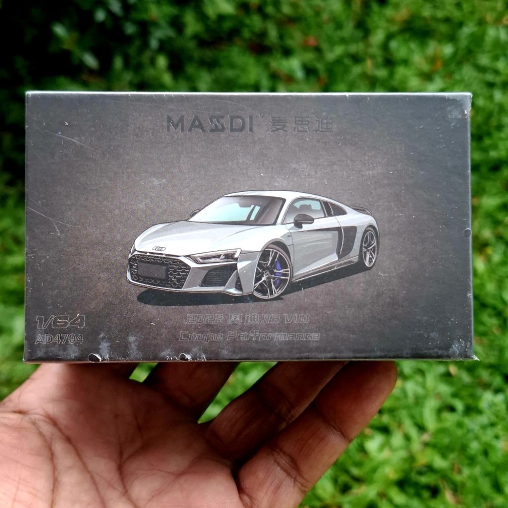 Massdi 1/64 Audi R8 4S Silver