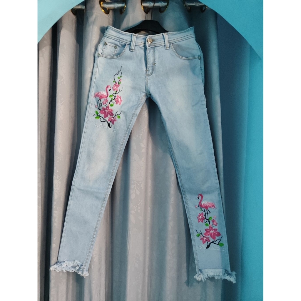 Preloved Celana Jeans Wanita, Celana Motif Bordir, Celana Panjang
