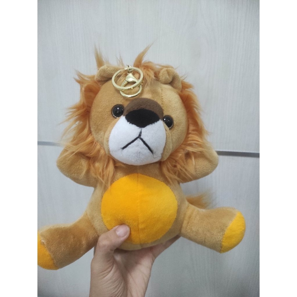 boneka gantungan kunci bentuk singa (preloved like new)