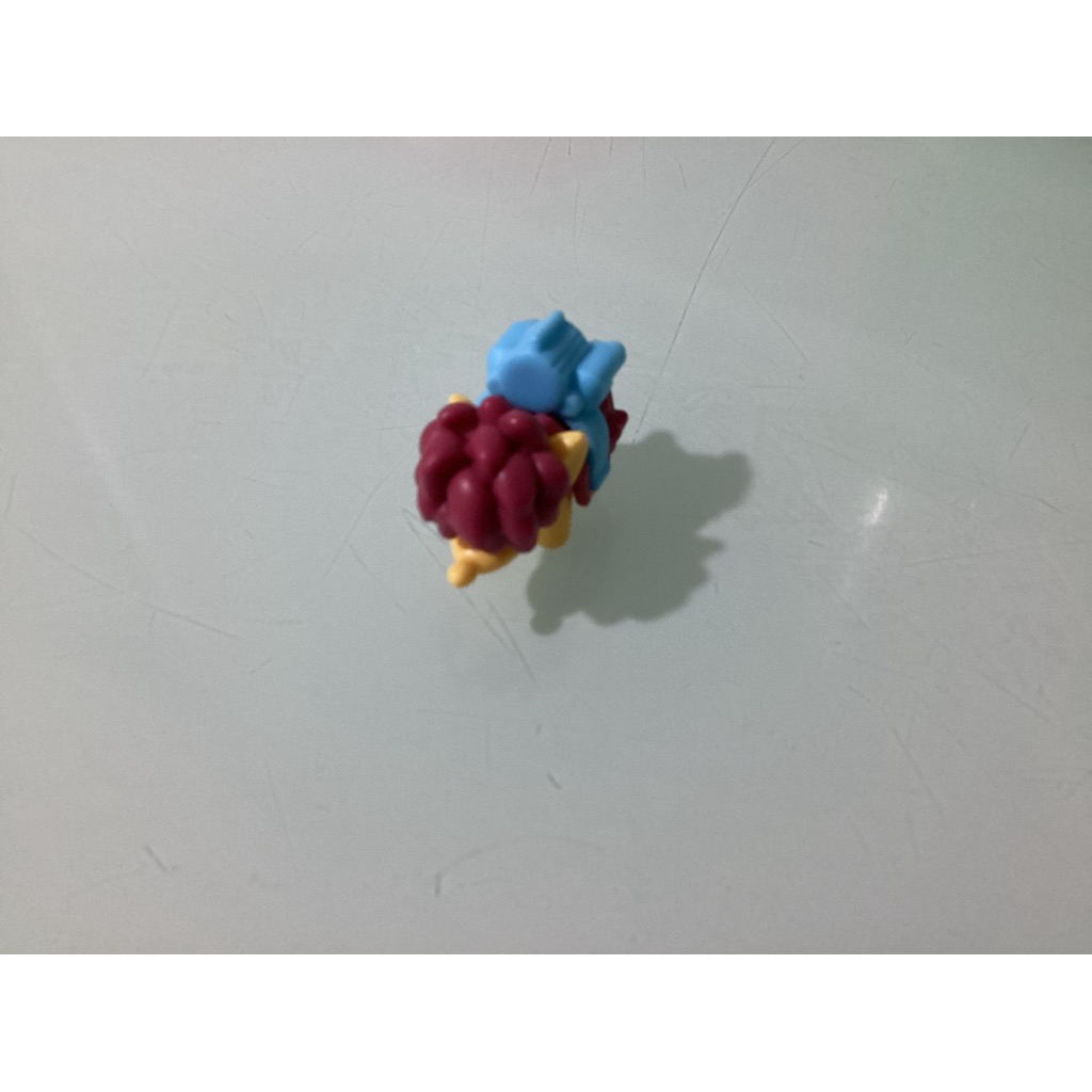 Mainan KinderJoy Singa