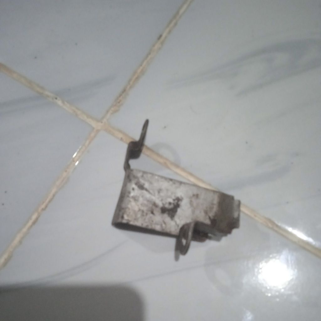 breaket kabel spul dudukan kabel spul plat penahan spul fizr fizr sporty  post 1 force 1