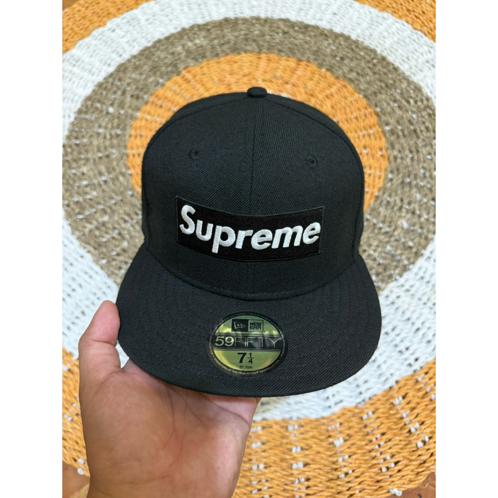 Topi New Era X Supreme Box Logo