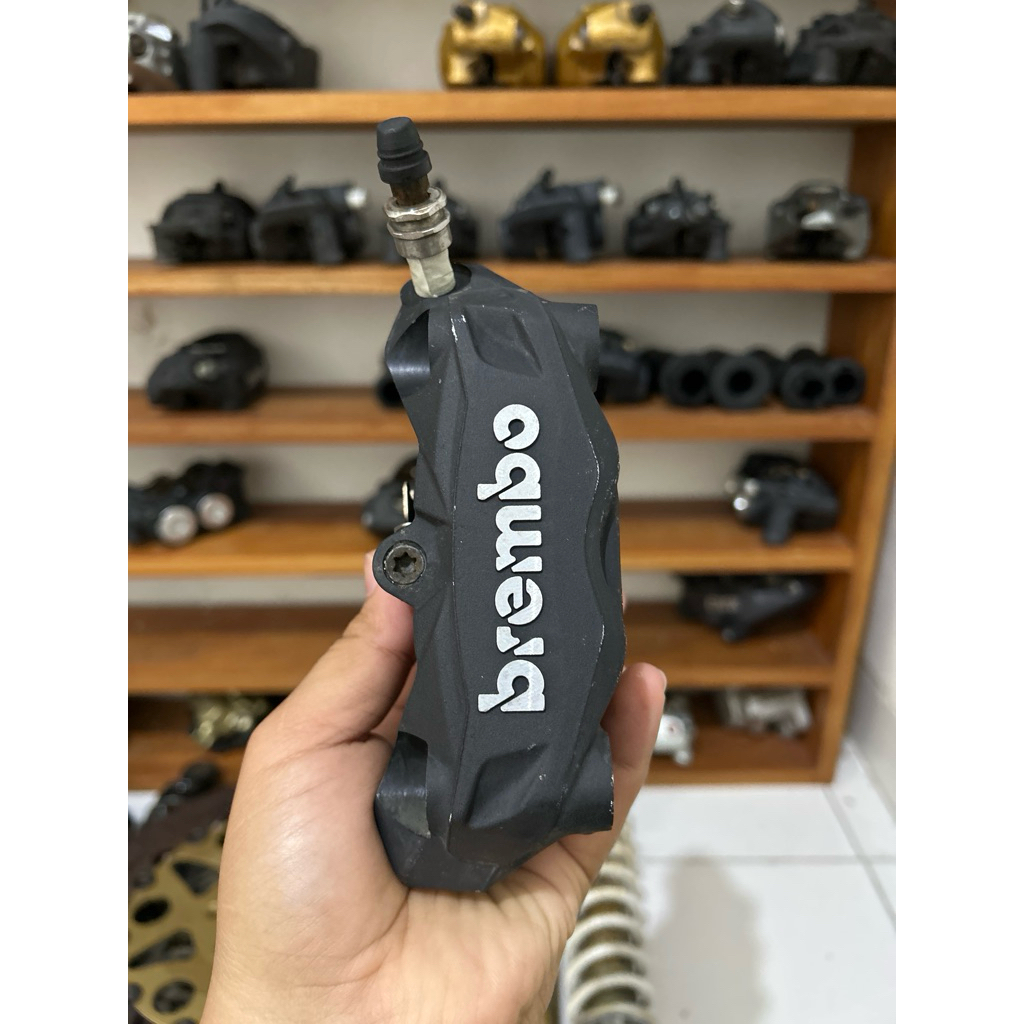 kaliper brembo m432 kanan original