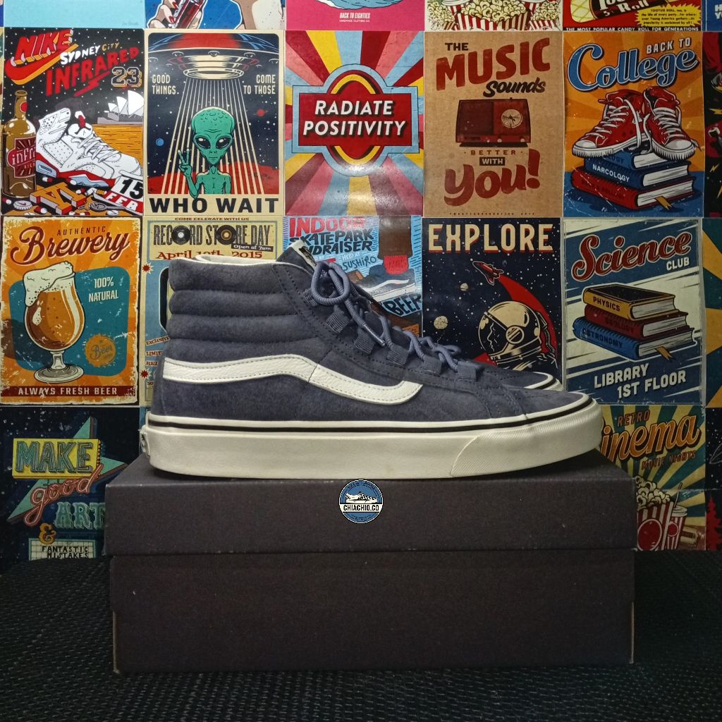 sepatu bekas / second sk8 warna navy bahan suede size 43