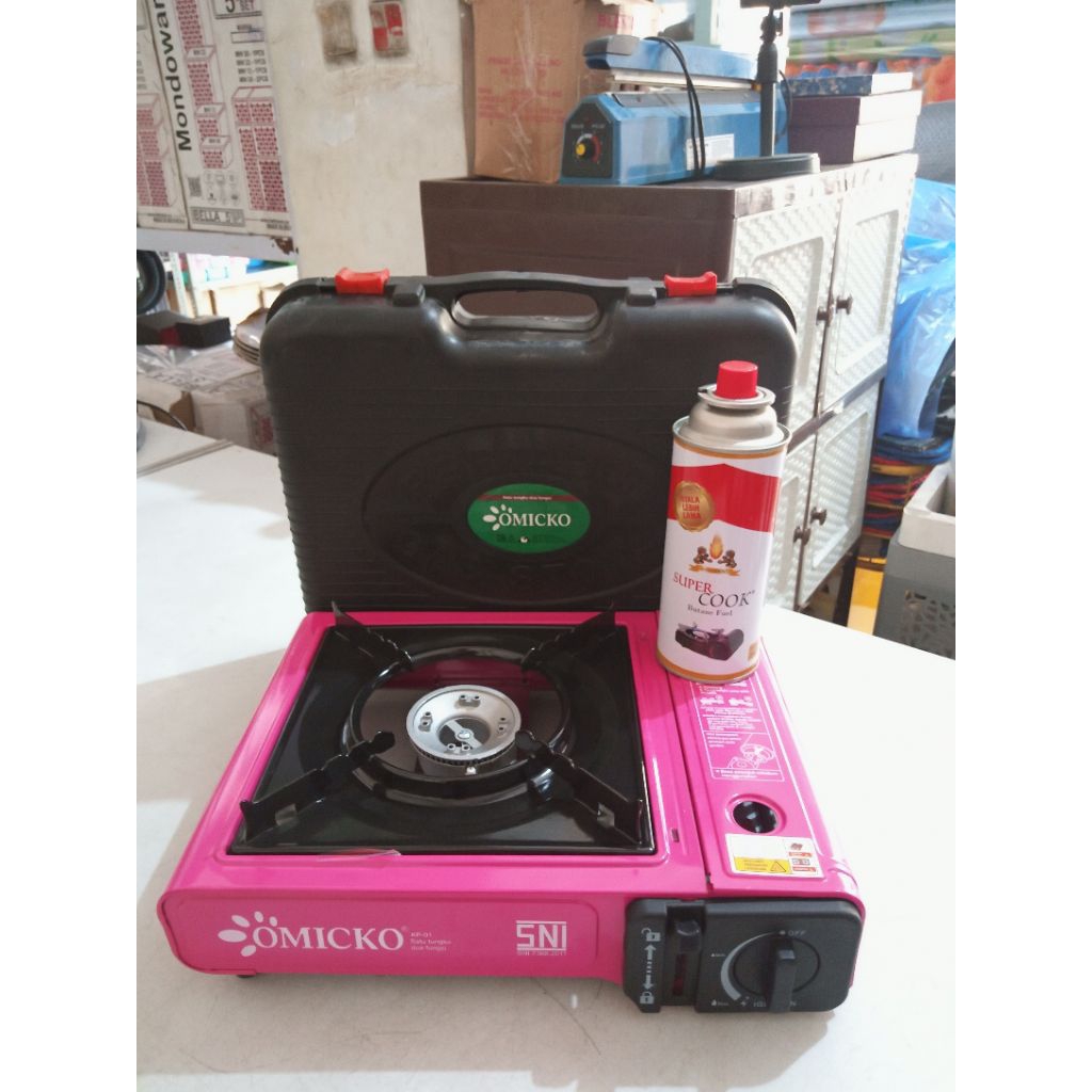 Satu set Kompor Portable + Gas Kaleng Merk Random