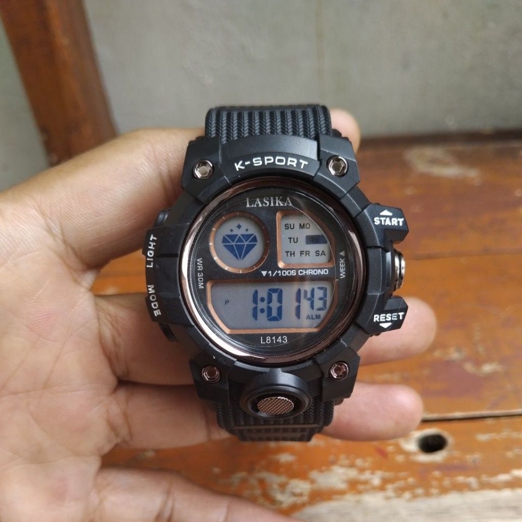 JAM TANGAN SPORTY PRIA LASIKA
