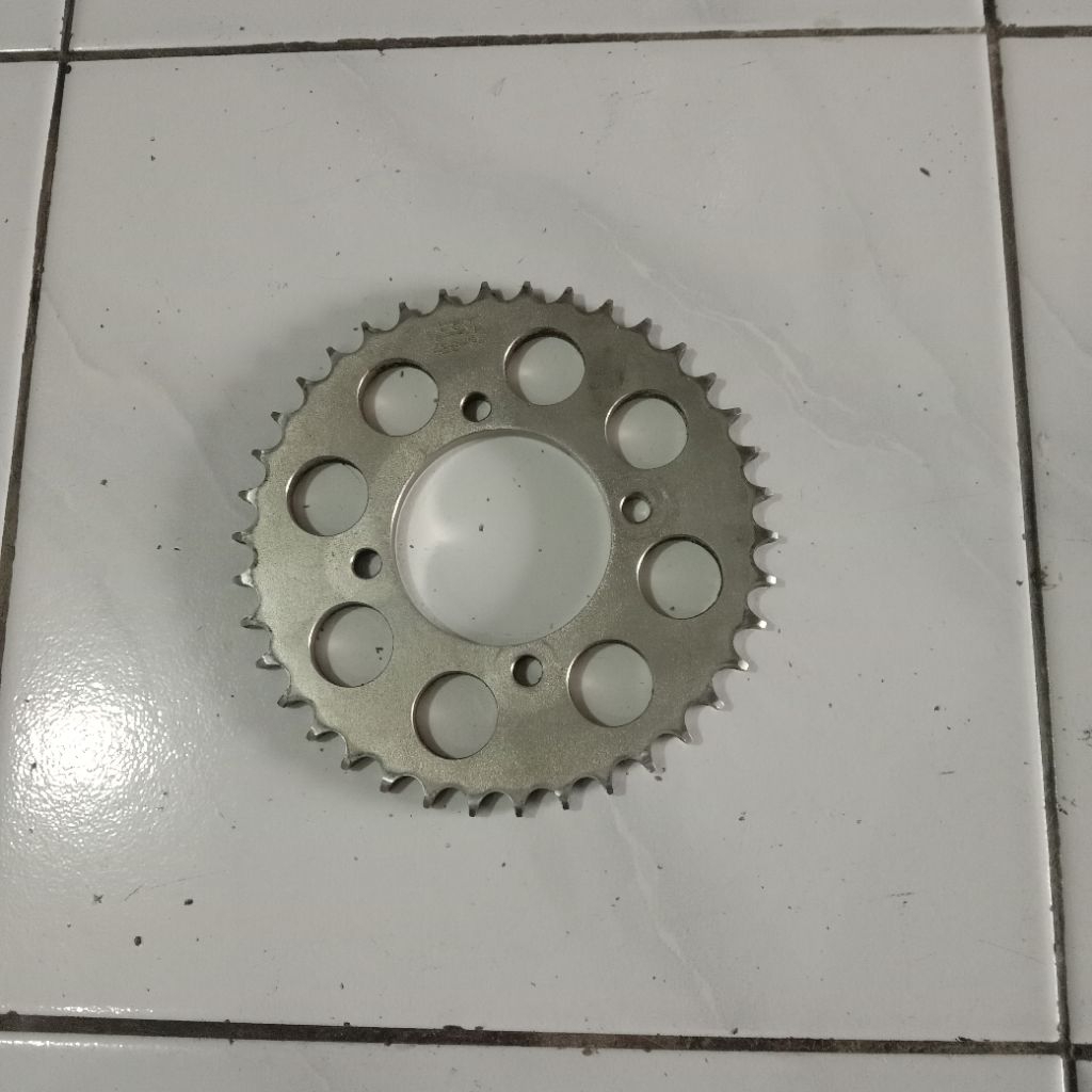 (Bekas), Gear Belakang SSS 428 38