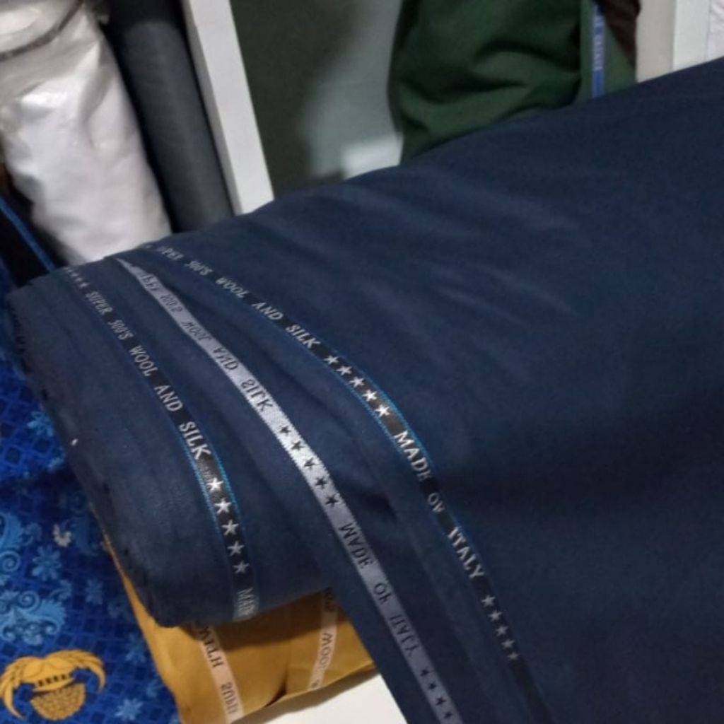 Kain semi wool warna navy ,bahan kain celana,jas,rok,blazer pria dan wanita