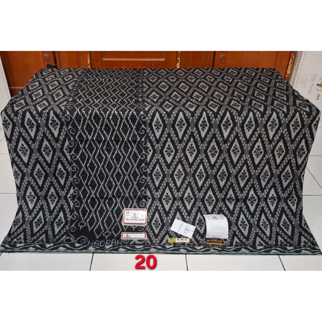 sarung HADRAH kwg mesres jaitan tengah