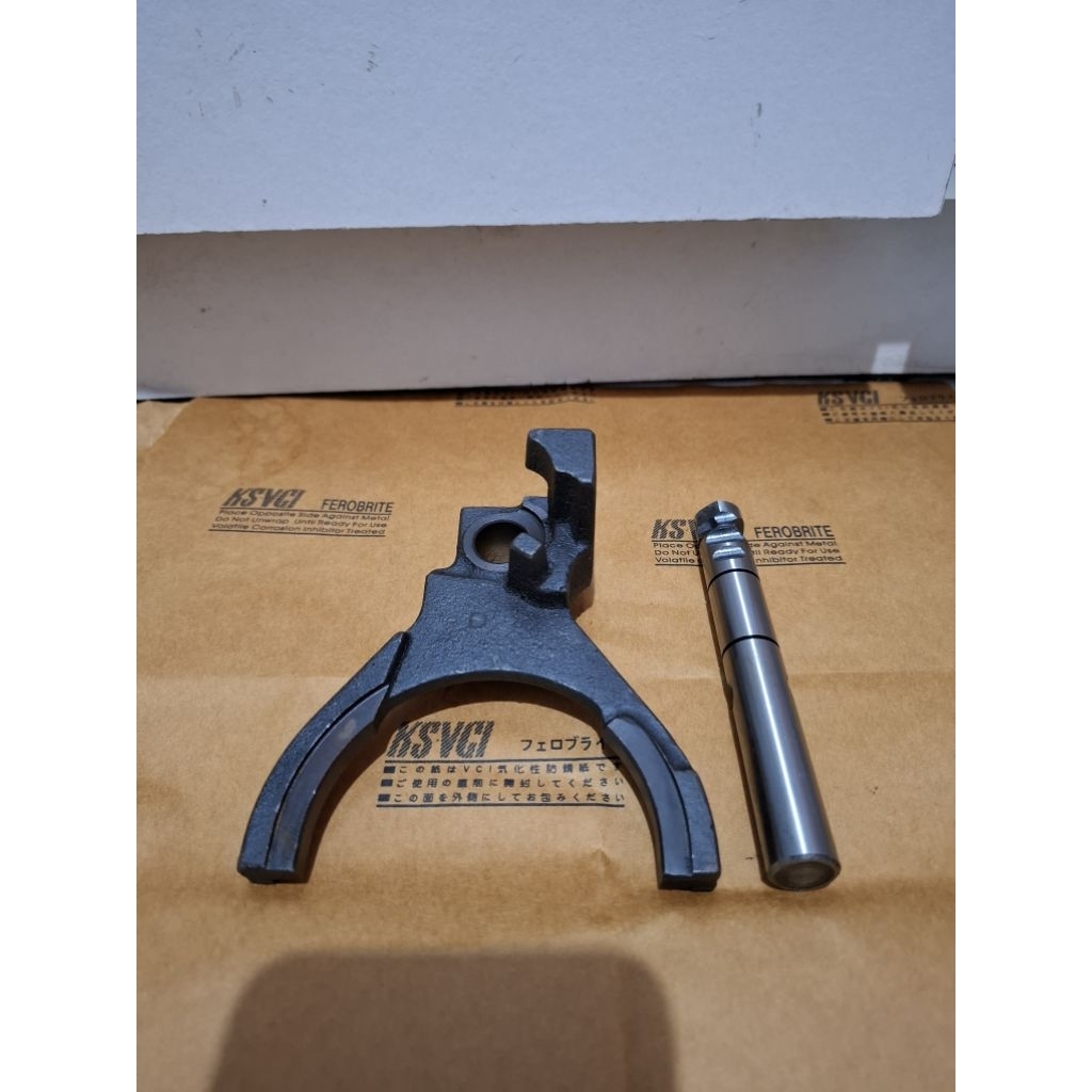 fork garpu transfer daihatsu taft gt f70 hiline rocky pick up 1set (kecil)