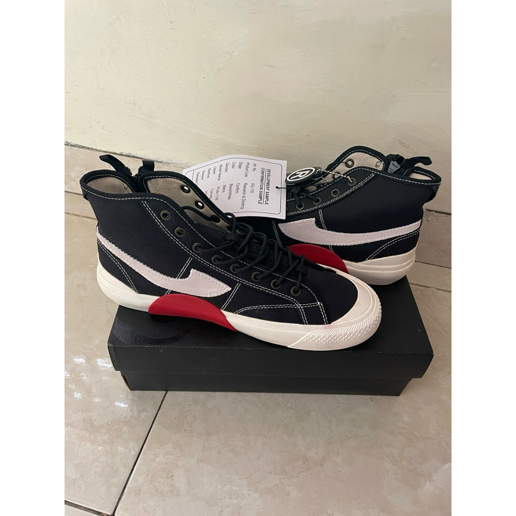 sepatu compass proto 1 reisue new