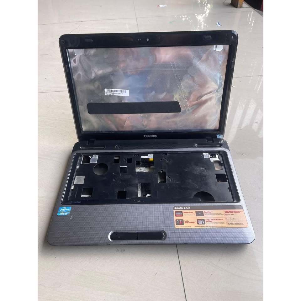 Casing Laptop Toshiba Satellite L745 Kondisi Bagus