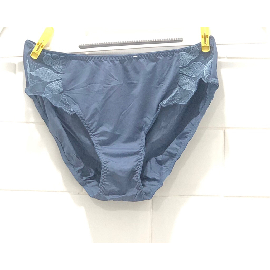Panty Wanita Merk WACOAL / Celana Dalam Wacoal