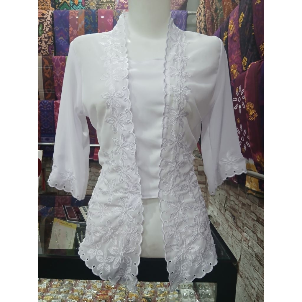 kebaya jadi kebaya bali..jahitan rapi kain sutra bebbydoll