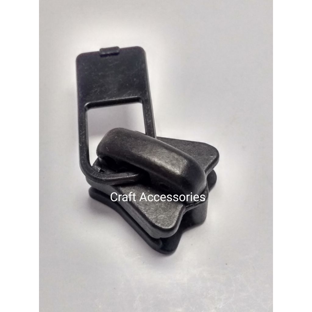 Kepala resleting vislon Gundul YKK no.5, kode 05 VS ZA X6 warna Hitam doff/black oxydize import  har