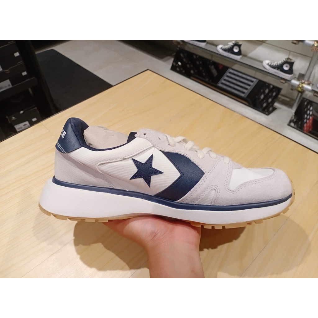 Converse Men Original Sports Station PT MAP AKTIF ADIPERKASA Sepatu Pria