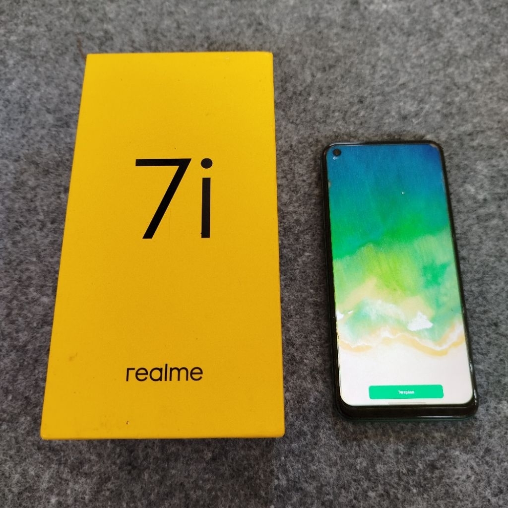 Realmi 7i 8/128 second