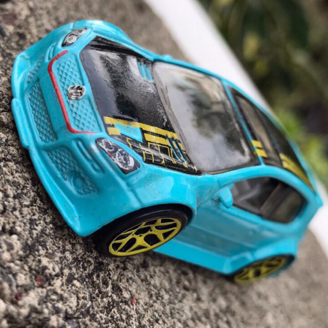 HOT WHEELS VOLKSWAGEN GOLF GTI