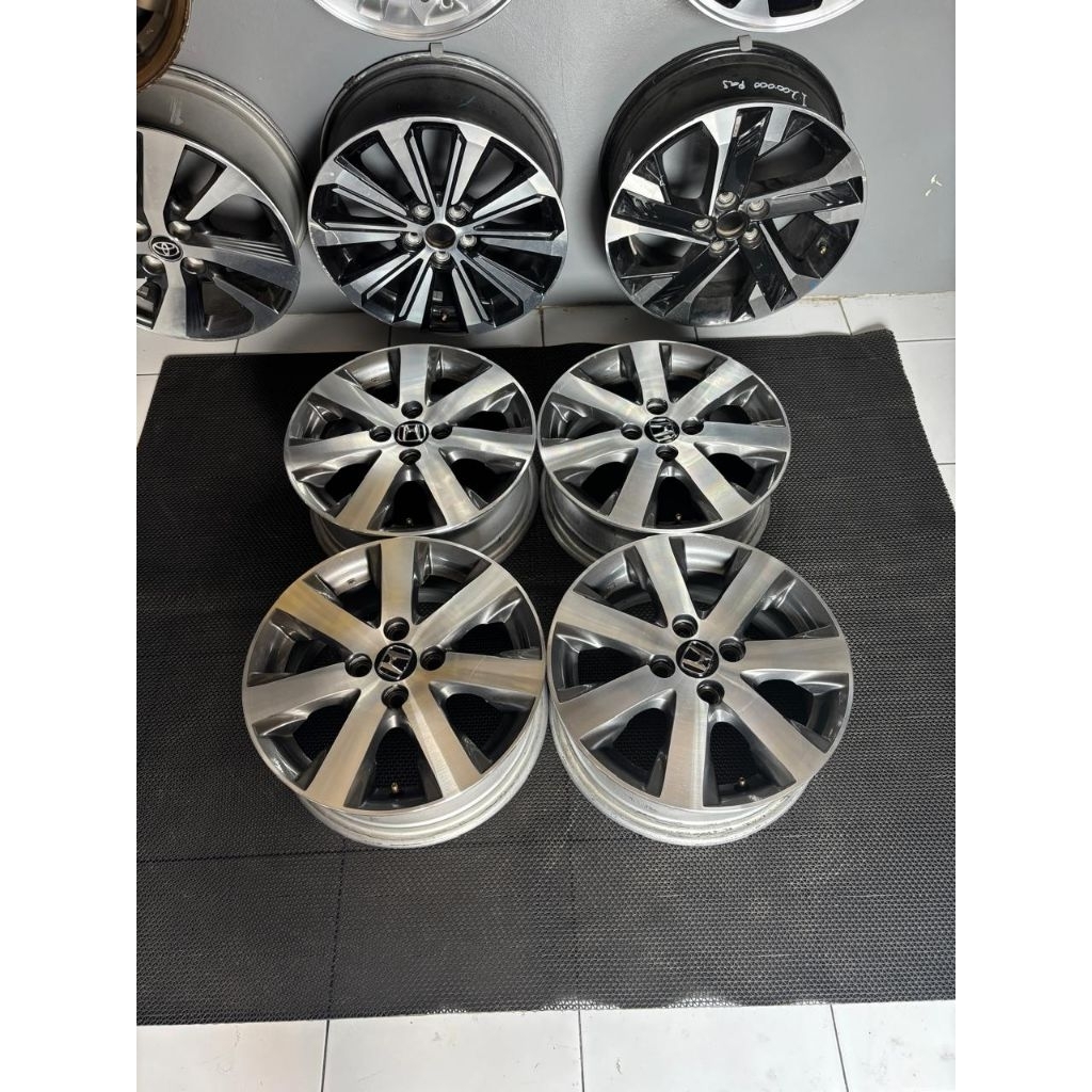 Velg oem Honda freed R15 pcd 4x100